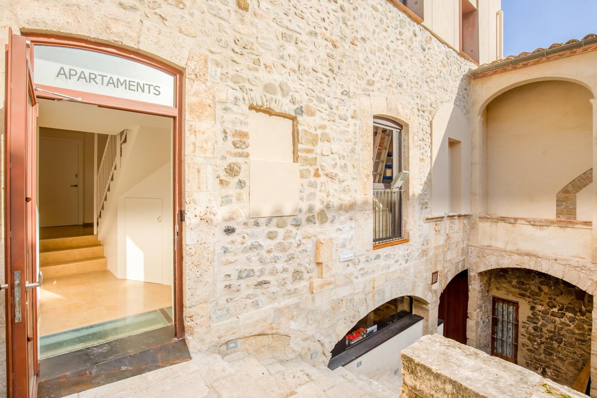 Can Cintet 1 Apartamento En La Plaza De Besalú Exteriér fotografie
