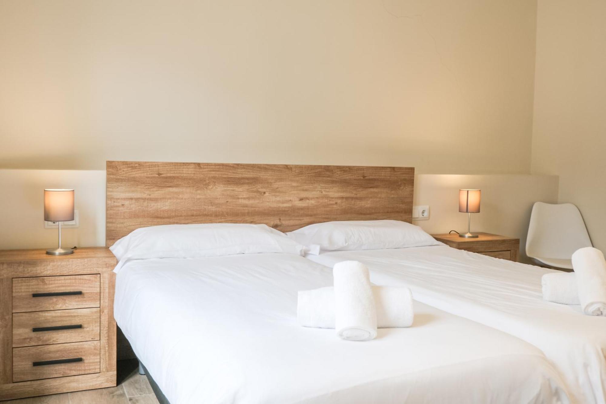 Can Cintet 1 Apartamento En La Plaza De Besalú Exteriér fotografie