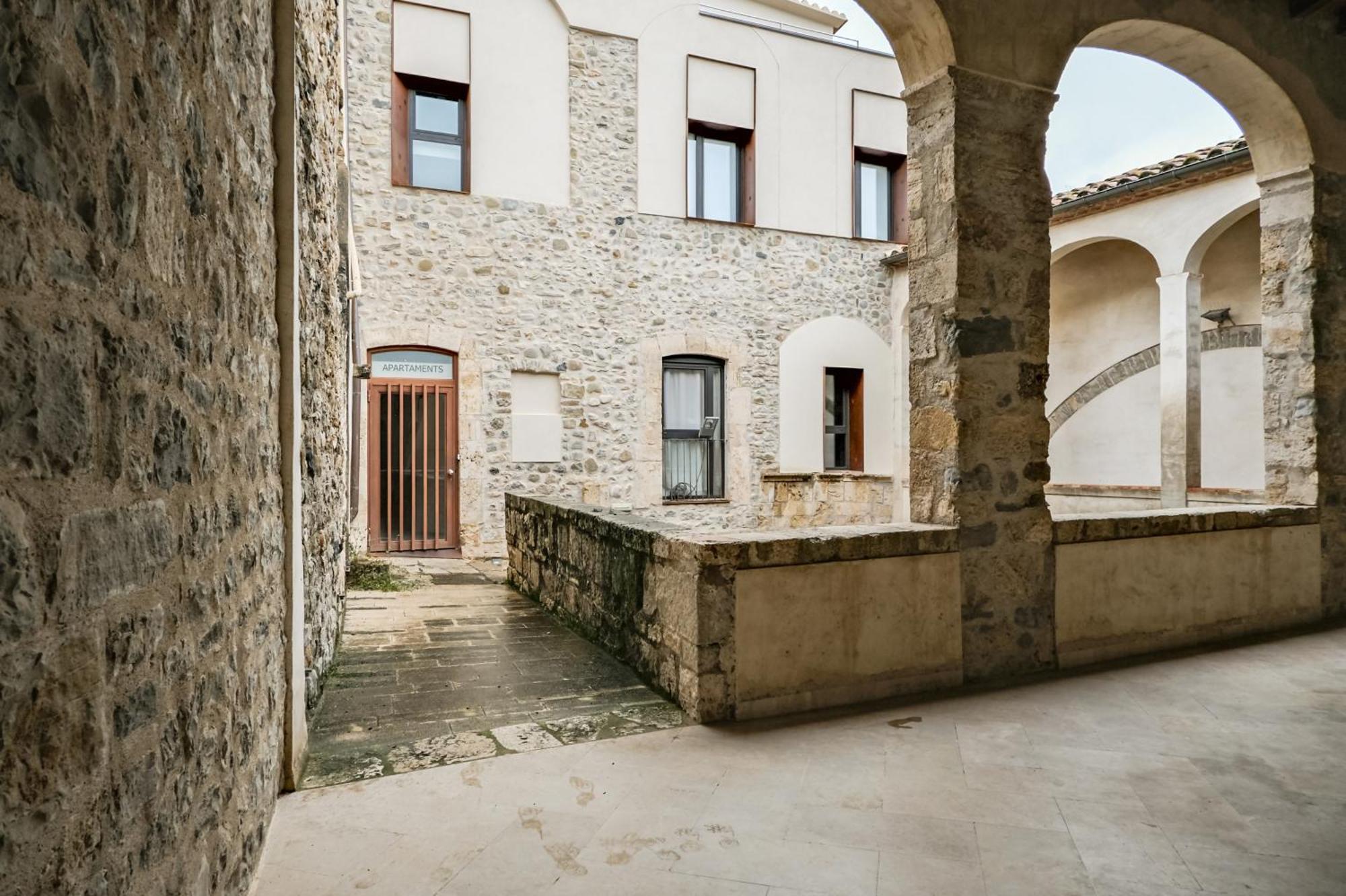 Can Cintet 1 Apartamento En La Plaza De Besalú Exteriér fotografie